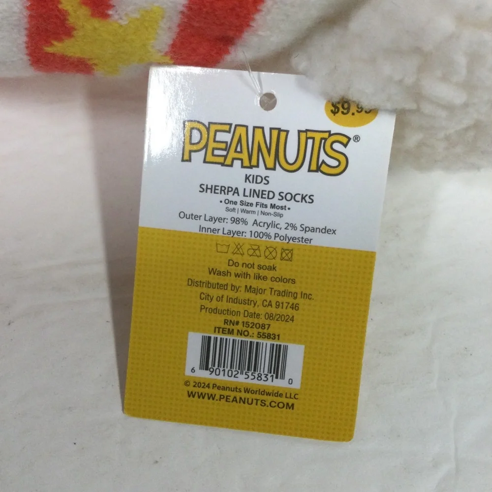 Peanuts Snoopy Sherpa Lined Non Slip Socks Striped Red&White Cartoon Design kids